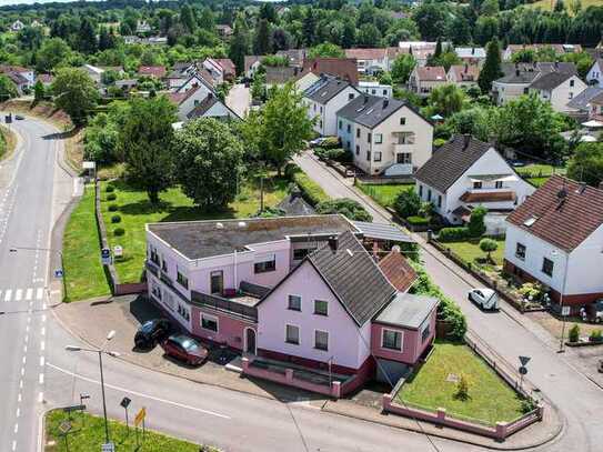 Zwei Einfamilienhäuser mit bekanntem Gastronomiebetrieb in zentraler Lage von Merzig-Hilbringen