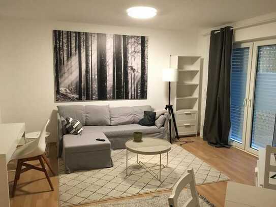 Schöne möblierte 2-Zimmer Wohnung mit Balkon und Parkplatz – Hasengartenstraße