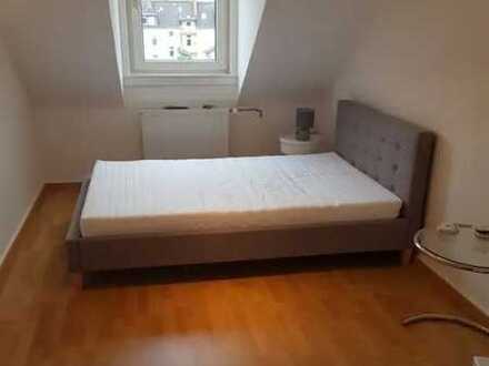 Gepflegtes Zimmer in ruhiger Lage von Ffm-Oberrad!