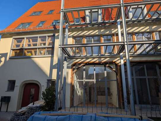 Schöne 2-Zi-EK-Wohnung, Terrasse, EBK im frisch sanierten Denkmal im Stadtzentrum