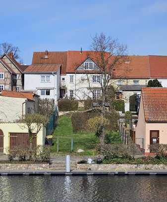 PREISSENKUNG FREIES Wohnhaus und Baugrundstück direkt an der Eldepromenade