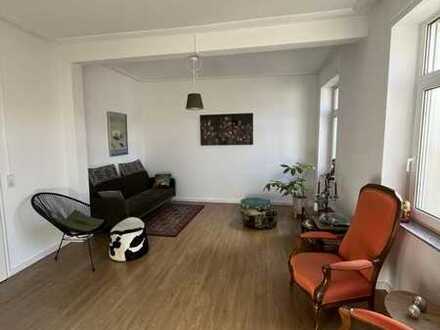 ***Schöne Zweizimmer Altbauwohnung in Baden-Baden, Innenstadt, neu renoviert, EBK vorhanden***