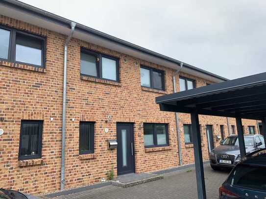 Familienfreundliches Reihenmittelhaus mit schöner Terrasse in verkehrsgünstiger Lage