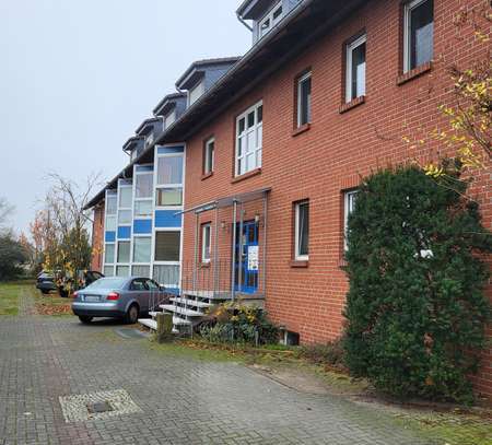 Sanierte 3 Zimmer Wohnung mit EBK, Balkon und Stellplatz in Weyhausen unweit von Wolfsburg