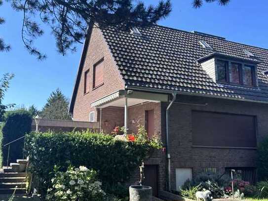 VIEL CHARME traumhaftes Grundstück mit schnuckeligem Haus