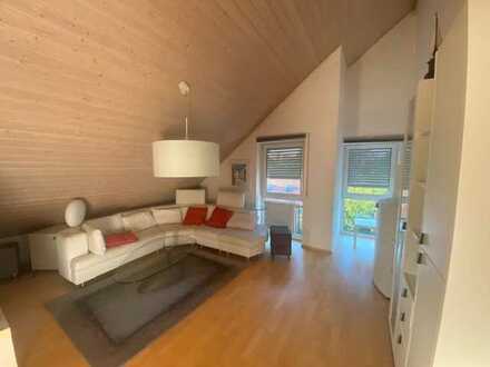 Ansprechende 1,5-Zimmer-Dachgeschosswohnung mit Einbauküche in Staig-Steinberg