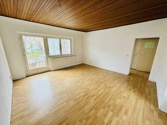 WOHNUNGSPAKET aus 5 Eigentumswohnungen und einem Stellplatz! 4x Vermietet 1x Leer *2.920,00EUR/m²*