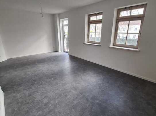 schöne Wohnung mit Terrasse