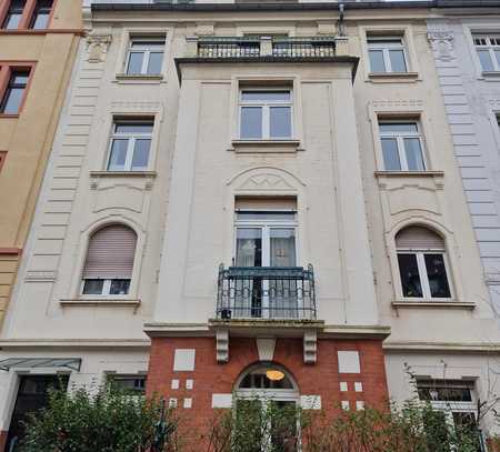 Helle 4-Zimmer-Altbau-Wohnung in Darmstadt ab 01.04.2025