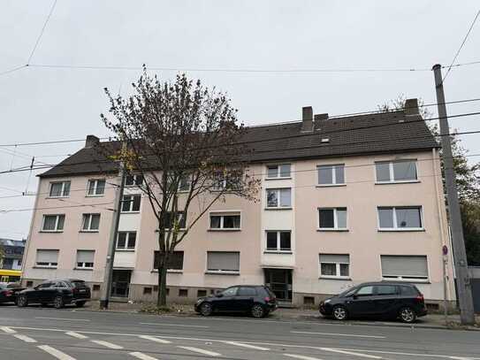 Renovierungsbedürftige Büro-/Lagerfläche in zentraler Geschäftsstraße in Essen-Altendorf zu verkaufe