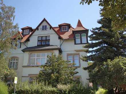 Eigentumswohnung in einer Villa im Spiegelsbergenweg, inkl.Einbauküche, Balkon und Stellplatz!