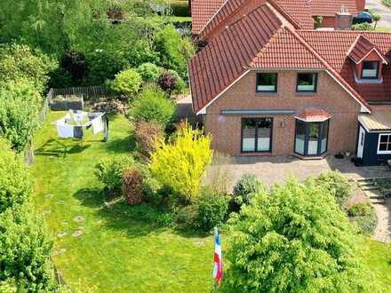 Im Auftr. z. verk.: Modernisiertes EFH in ruhiger Wohnstraße von Eckernförde-Borby