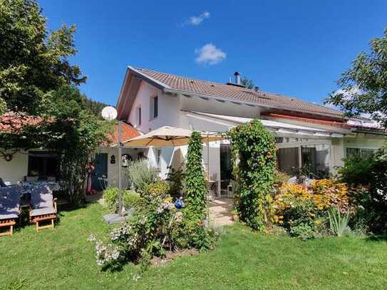 Charmantes, saniertes Einfamilienhaus in beliebter Wohnlage von Bergen/Chiemgau