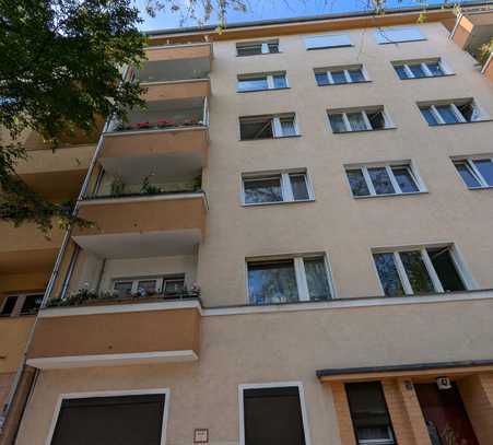 Stilvolle 2-Zimmer-Wohnung mit Balkon in Berlin Tiergarten