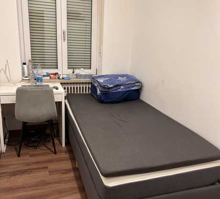 Room Available for female in Shared Flat near Candidplatz