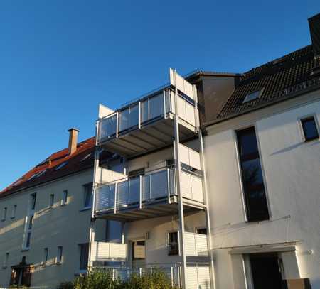 Schöne modernisierte 145 qm 5-Raum- Etagenwohnung mit Einbauküche in ruhiger Lage in Zwickau