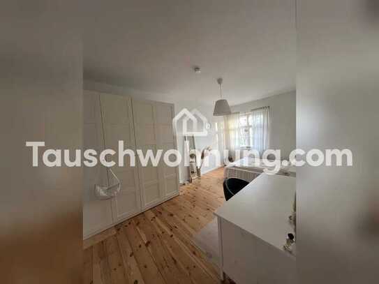 Tauschwohnung: Biete 2-Zimmer Altbau Wohnung Suche 1-Zimmer Wohnung