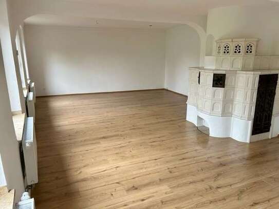 Lichtdurchflutete 4-Zimmer-Maisonette-Wohnung mit Einbauküche in Mönchengladbach-Wanlo