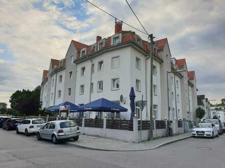 Die Vollständig möblierte 2-Zimmer-Wohnung mit EBK in Moosach, München