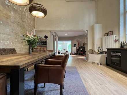 Exklusives Paket von 2 Wohnungen in Berlin - ca. 170m² - 6 Zimmer(7 möglich) + privaten Gartenanteil