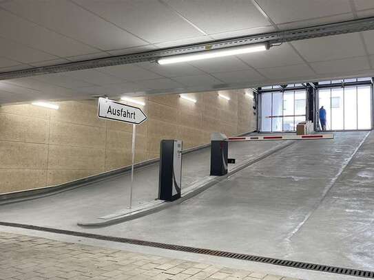 Vermietung von KFZ-Tiefgaragenstellplätzen in zentraler Lage München Mittersendling. Ab €100/Monat.