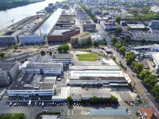 Gewerbeimmobilie am Zollhafen zu vermieten