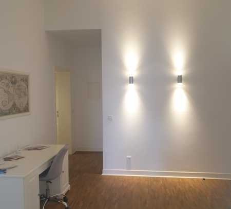 Eleganter, lichtdurchfluteter Altbau, komplett möbliert