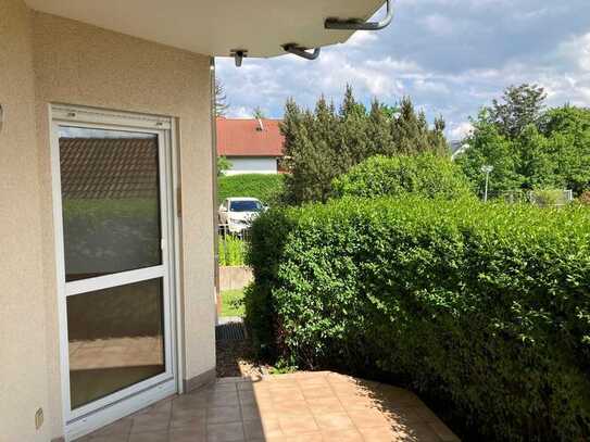 Bestlage Kirchhain Kernstadt - bezugsfertige 3 Zi-EG-Whg., 2 Bäder, Terrasse, Garage und Stellplatz