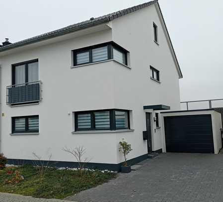 Freundliches 7-Zimmer-Einfamilienhaus mit gehobener Innenausstattung in Mainz Lerchenberg