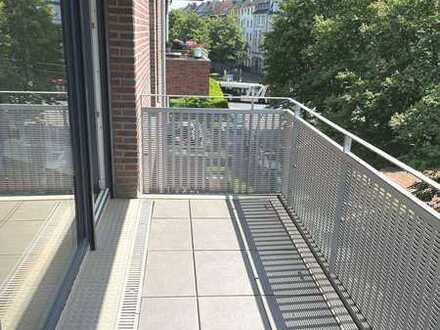 Bilk: Komfortable 2-Raum Wohnung mit Balkon und EBK in zentraler Lage
