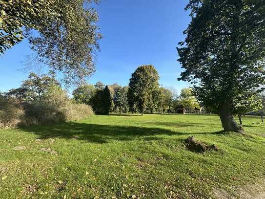 Baugrundstück in
Seenähe inmitten der schönen Feldberger
Seenlandschaft