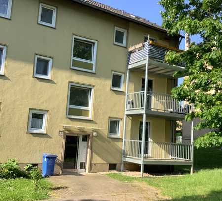 Komm nach Heiligenhaus: Schön aufgeteilte und einzugsfertige 2 Zimmer mit Balkon und großer Küche