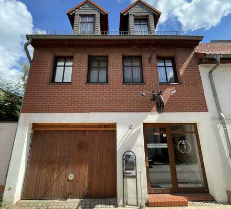 Großzügiges Wohnhaus mit Garage und Garten im Zentrum von Haldensleben