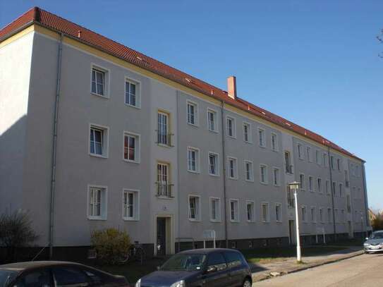 3-Raum-Wohnung in der Altstadt, Bad und Küche mit Fenster