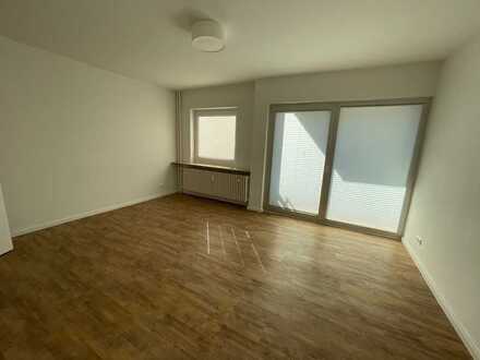 Bezugsfreies Singleappartement / 1 Zimmerwohnung in Reinickendorf mit Balkon und abschlie