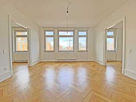6858 - Sanierte 6-Zimmer-Altbauwohnung mit Balkon und Tageslichtbad nähe Postgalerie!
