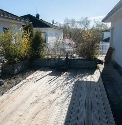 Schöne 3,5-Raum-Penthouse-Wohnung mit Terrasse und Einbauküche in Greifswald