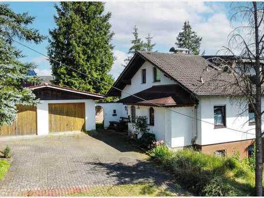 Dreifamilienhaus in ruhiger Lage von Mücke - Kirschgarten