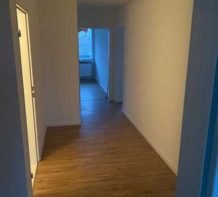 Sanierte 3-Zimmer-Wohnung mit Balkon in Kaufering