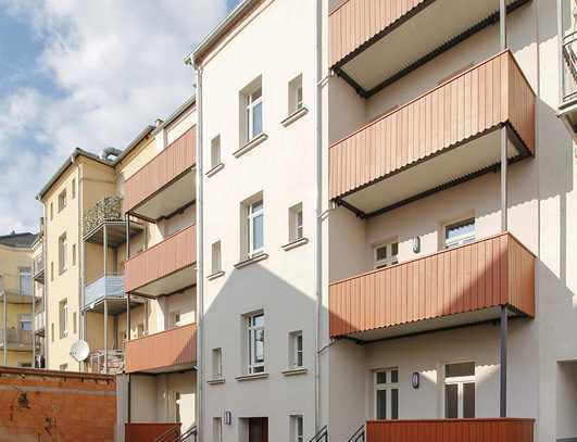 *** 3 Zimmer * Altbau * Fußbodenheizung * Parkett * ab 06/25 ***