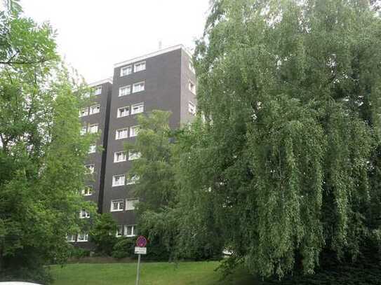 renovierte 3-Zimmer Wohnung mit Balkon und Gartenblick im Hochschulviertel