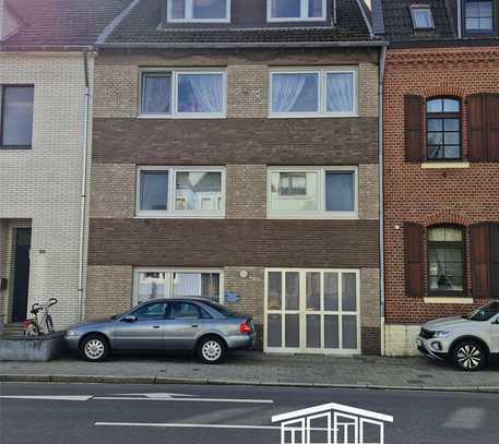 Jülich-Zentrum: Helle 3-Zimmer Wohnung mit Einbauküche und Balkon