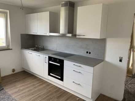 Moderne und voll sanierte 3-Raum-Wohnung mit Balkon und EBK in Talheim