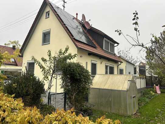 Sehr großes Haus mit Gewerbehalle und PV-Anlage in Thannhausen!