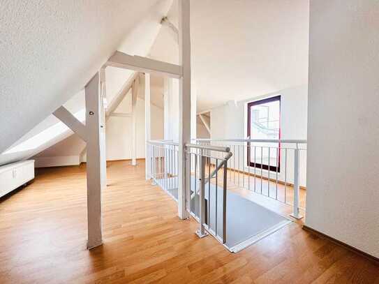 Besondere Maisonette-Wohnung mit extra Dachstudio und Sonnenterrasse