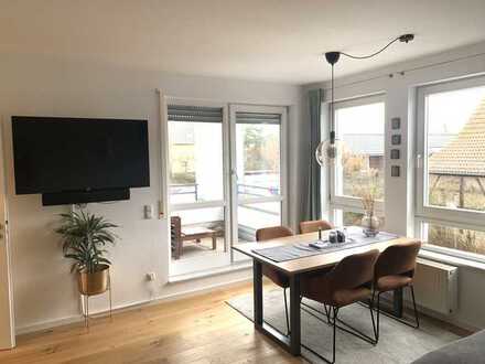 Hochwertige, möblierte 2-Zimmer-Wohnung mit Balkon und Einbauküche in Buckenhof