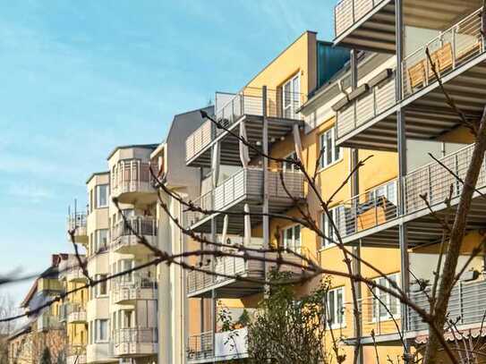 In Adlershof: Große 3-Zimmer-Wohnung mit Terrasse, ausgezeichneter Energiewert; Solarthermie