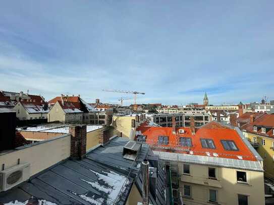 3-Zimmer Maisonette in neu ausgebauten Dachgeschoss eines denkmalgeschützten Altbaus ERSTBEZUG !