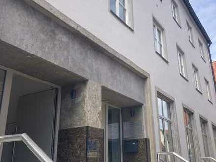 Modernisierte, großzügige 5-Zimmer-Terrassenwohnung in Top-Zentrumslage von Friedberg!