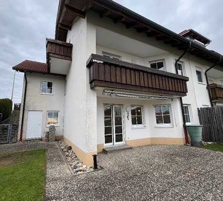 Sonnige Doppelhaushälfte mit Balkon, Terrasse und Garten in Stetten